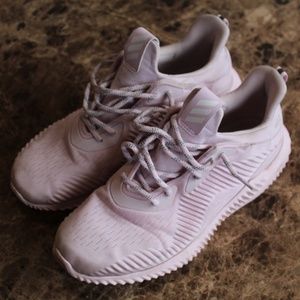 WOMEN · ALPHABOUNCE SHOES EUC 8.5